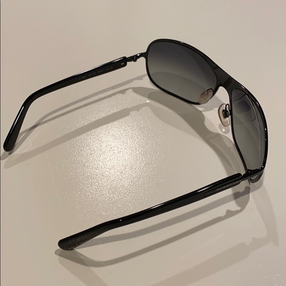 Vintage Burberry sunglasses - Picture 2 of 4